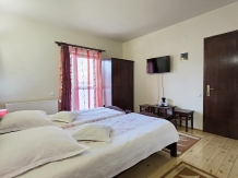 Pensiunea Roua - accommodation in  Rucar - Bran, Moeciu, Bran (09)