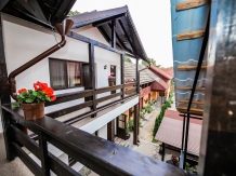 Casa de sub deal - accommodation in  North Oltenia (04)