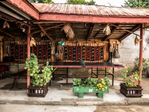 Casa de sub deal - accommodation in  North Oltenia (19)