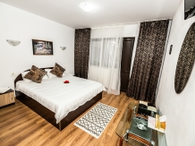 Casa de sub deal - accommodation in  North Oltenia (32)