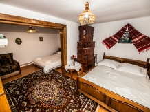 Casa de sub deal - accommodation in  North Oltenia (50)