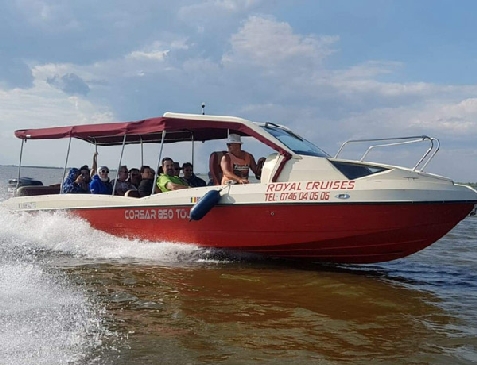 Royal Cruises - excursii cu barca - cazare Delta Dunarii (Activitati si imprejurimi) Royal Cruises - excursii cu barca - cazare Delta Dunarii (Activitati si imprejurimi)