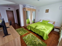Pensiunea la Bitele - accommodation in  Oltenia (14)