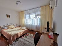 Pensiunea la Bitele - accommodation in  Oltenia (19)