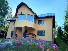 Casa Ionel si Dani - alloggio in  Rucar - Bran, Moeciu (02)