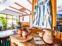 Pensiune Restaurant Casa Alba - cazare Nordul Olteniei, Valea Cernei (08)