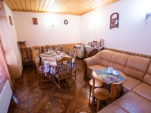 Pensiune Restaurant Casa Alba - cazare Nordul Olteniei, Valea Cernei (09)