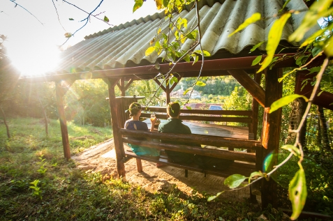 Pensiune Restaurant Casa Alba - alloggio in  Nord Oltenia, Valea Cernei (Attivit&agrave; e i dintorni)