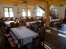 Pensiunea Plai Strabun - accommodation in  Maramures Country (09)