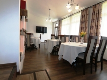 Pensiunea Emelys - accommodation in  Moldova (07)