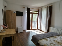 Pensiunea Florilor - accommodation in  Maramures (34)