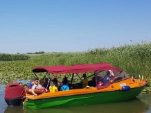 Cazare la  Deeper Blue - Excursii in Delta Dunarii