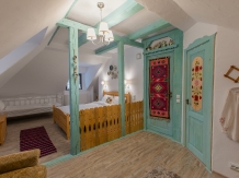 Casa cu cerdac - accommodation in  Fagaras and nearby, Muscelului Country (37)