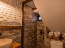 Casa cu cerdac - accommodation in  Fagaras and nearby, Muscelului Country (41)