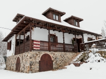 Casa cu cerdac - accommodation in  Fagaras and nearby, Muscelului Country (58)