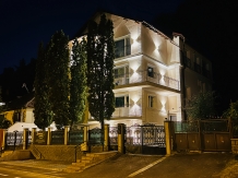 Cazare la  Prestige ApartHotel Brasov