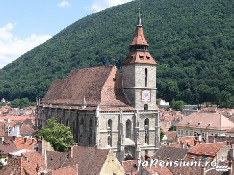 Pensiunea Intre Prieteni - alloggio in Vallata di Brasov (Attività e i dintorni) Pensiunea Intre Prieteni - alloggio in Vallata di Brasov (Attività e i dintorni)