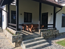 La Conu' Nae - accommodation in  Muntenia (09)