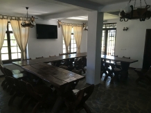 La Conu' Nae - accommodation in  Muntenia (12)