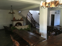 La Conu' Nae - accommodation in  Muntenia (14)